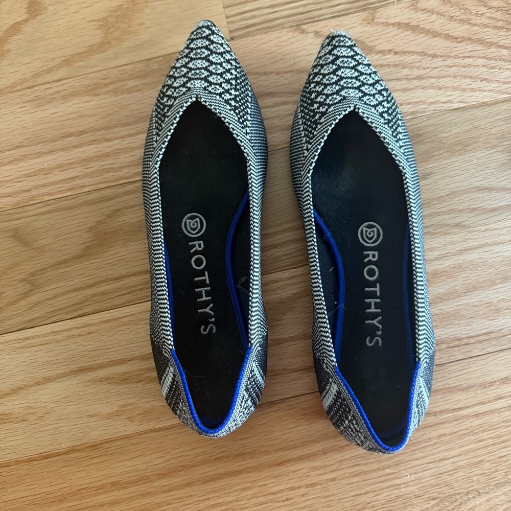 Rothy’s The Point Python Black and White Rare Retired Shoe Style Flats Size 7 - Picture 3 of 8